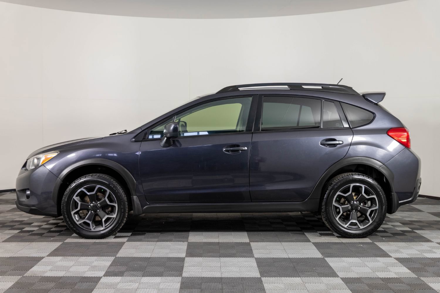 Used 2014 Subaru Crosstrek 2.0i Premium AWD/4WD image 3