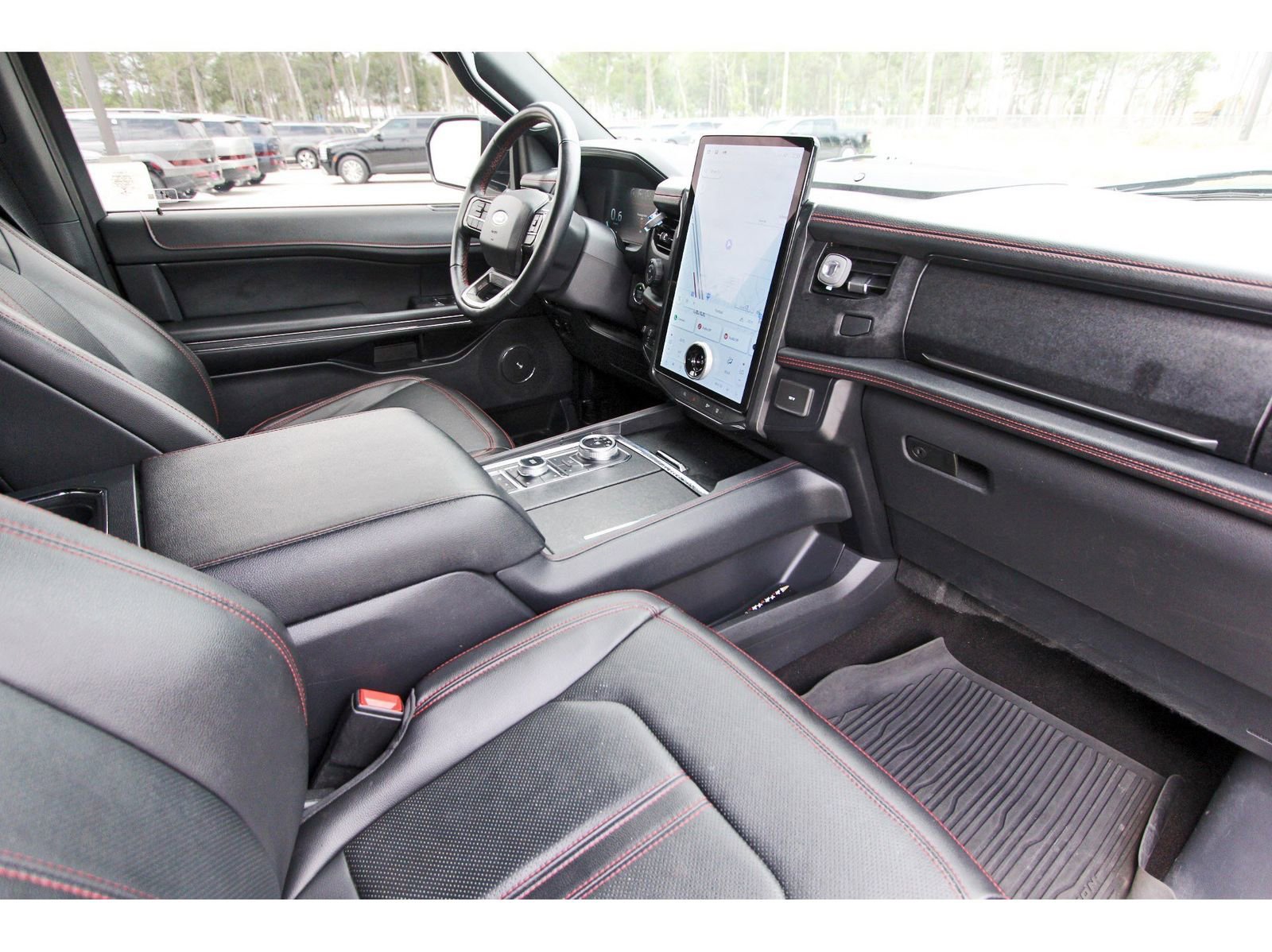 Used 2023 Ford Expedition Limited image 32