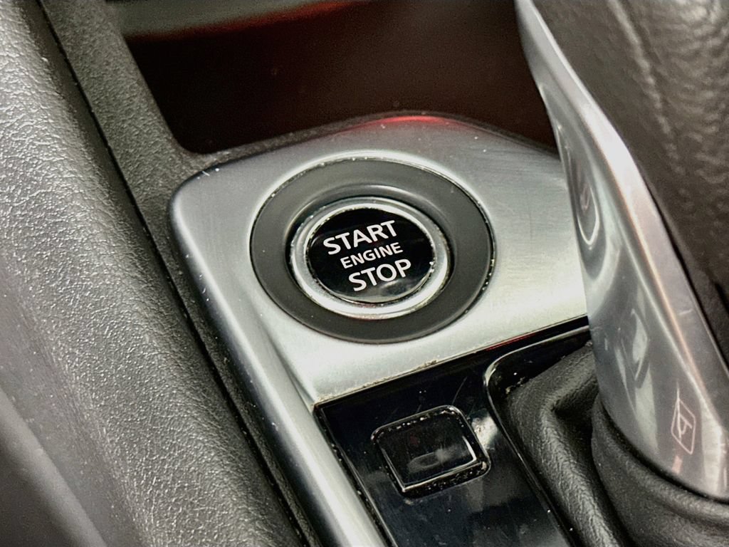 Used 2025 Nissan Sentra SV FWD image 19
