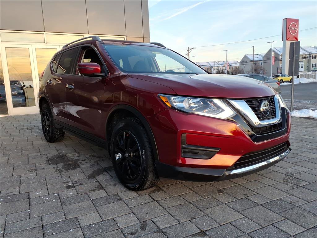 Used 2018 Nissan Rogue SV w/ Premium Package image 6