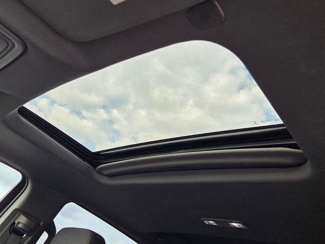 Used 2022 Chevrolet Silverado 1500 LT Trail Boss w/ Convenience Package II image 17