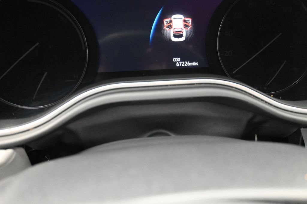 Used 2020 Toyota Avalon XSE FWD image 19