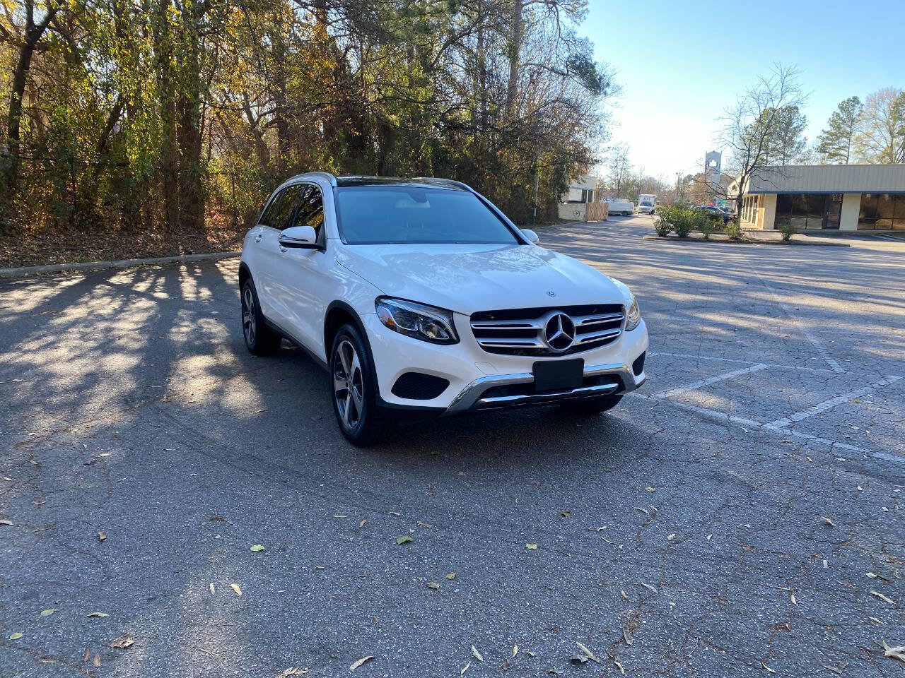 Used 2019 Mercedes-Benz GLC 300 image 4
