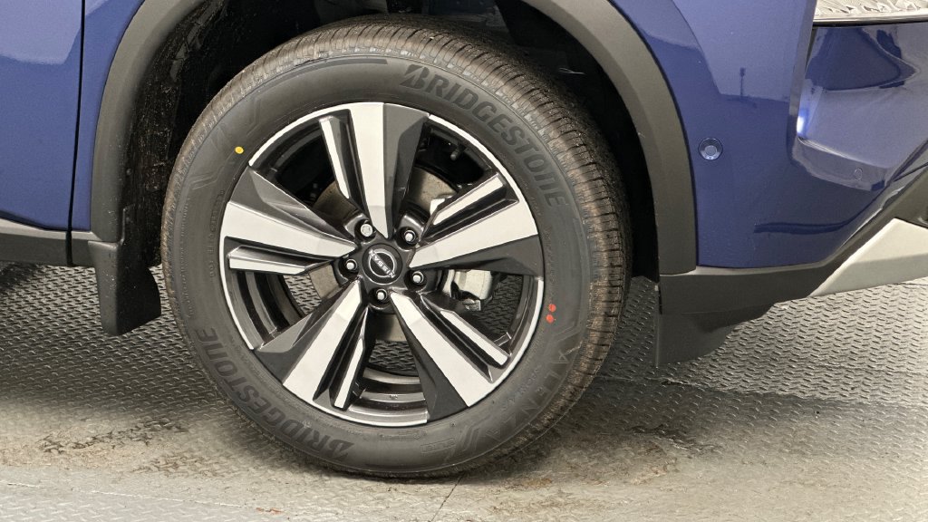Certified 2023 Nissan Rogue Platinum AWD/4WD image 27