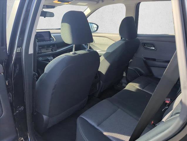 Used 2023 Nissan Rogue SV image 16