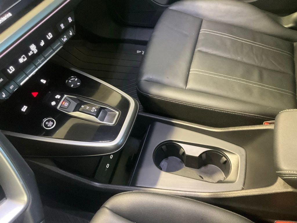 Used 2022 Audi Q4 e-tron Prestige AWD/4WD image 25