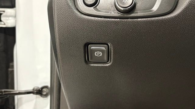 Used 2025 Chevrolet Blazer LT image 31