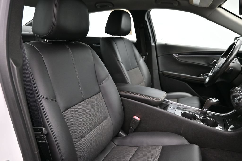Used 2020 Chevrolet Impala LT FWD image 32
