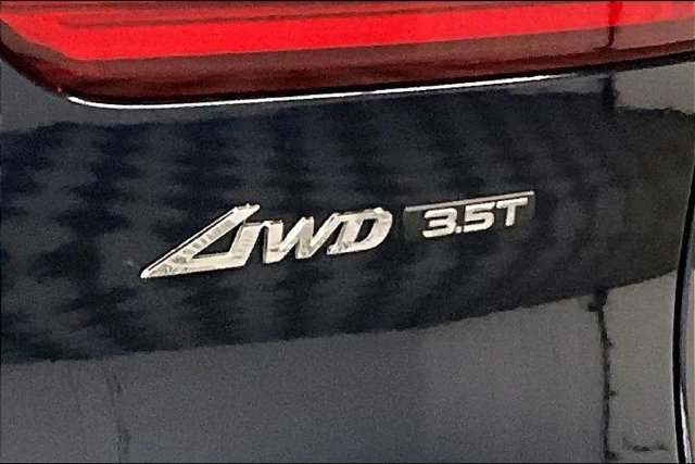 Used 2022 Genesis GV70 3.5T Sport w/ Sport Advanced Package AWD/4WD image 9