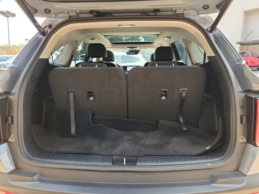 Used 2023 Kia Sorento X-Line EX image 17