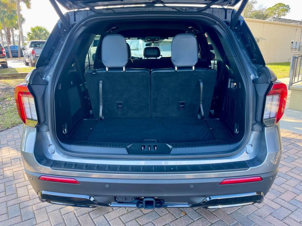 Used 2025 Ford Explorer ST-Line w/ ST-Line Street Pack image 5