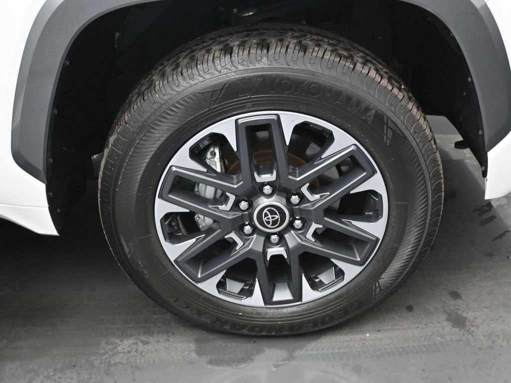 Used 2024 Toyota Tundra Limited image 36