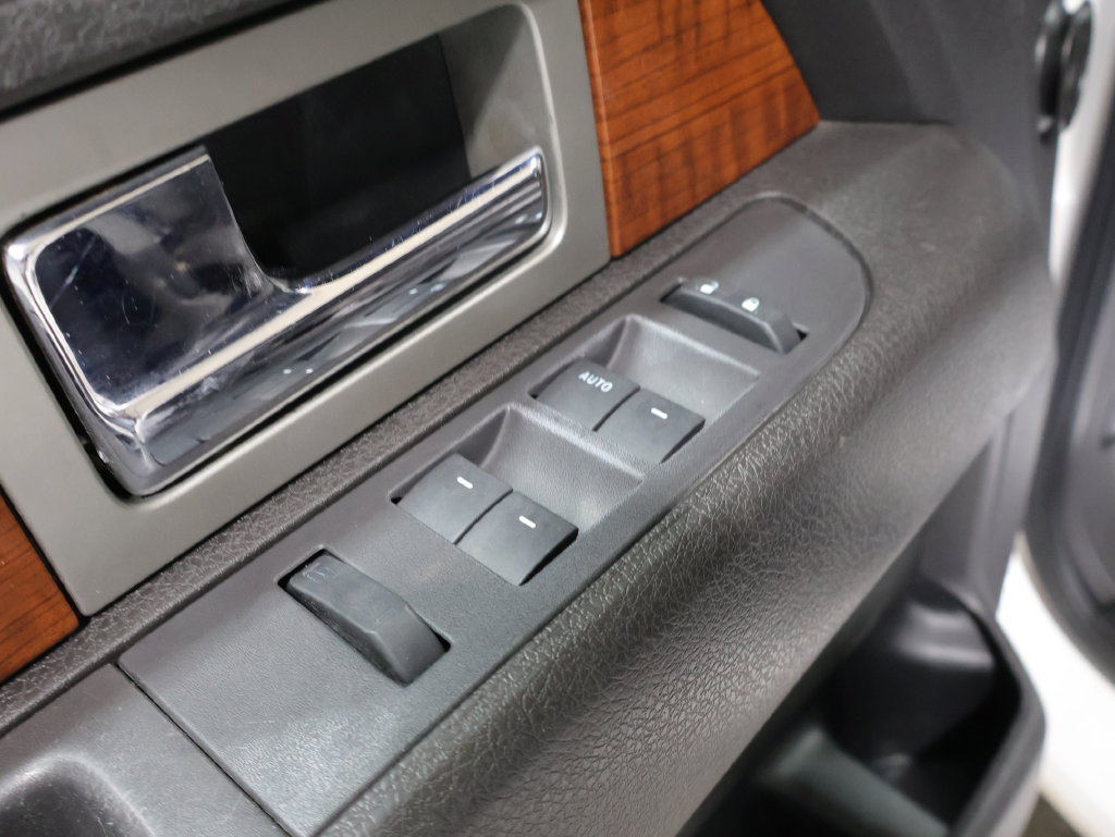 Used 2010 Ford F150 Lariat AWD/4WD image 14