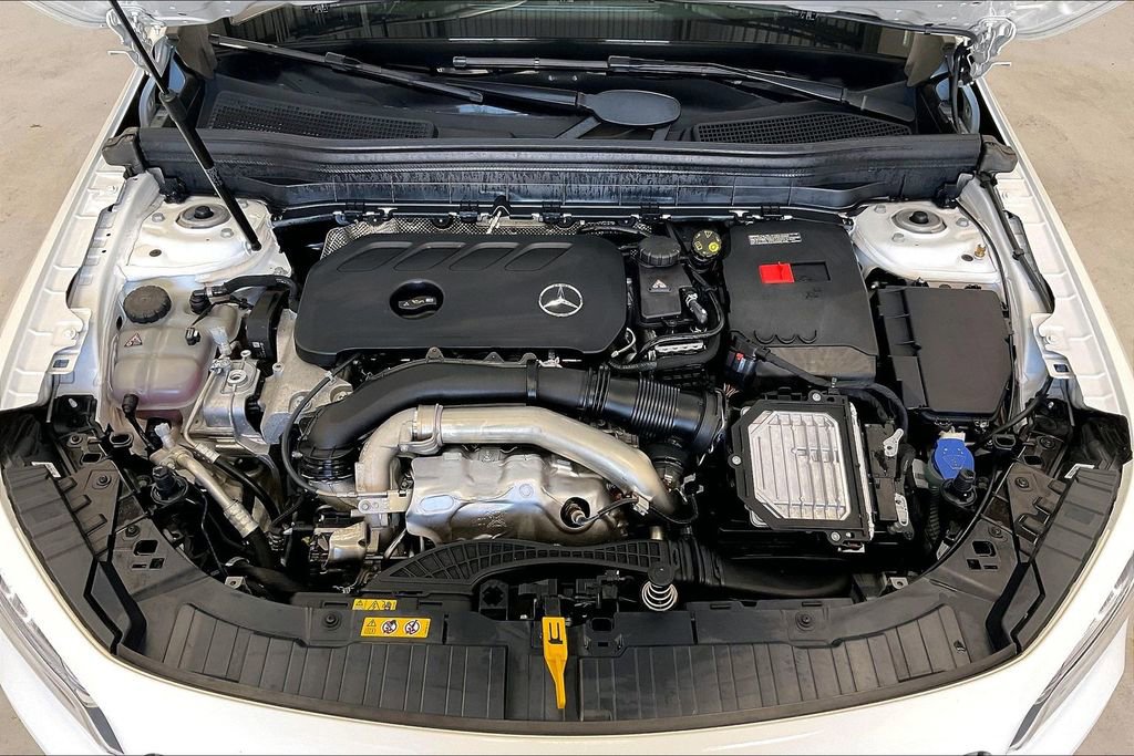 Used 2026 Mercedes-Benz GLB 250 image 28