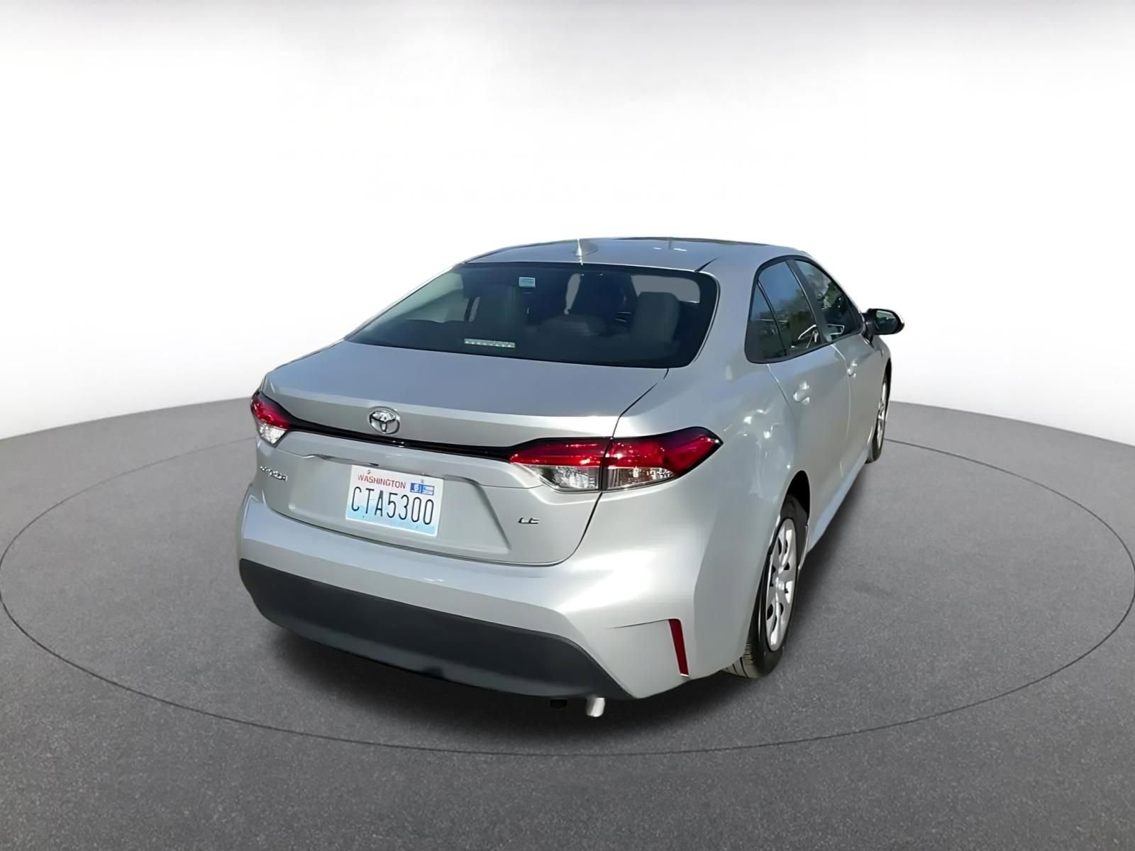 Used 2025 Toyota Corolla LE image 14