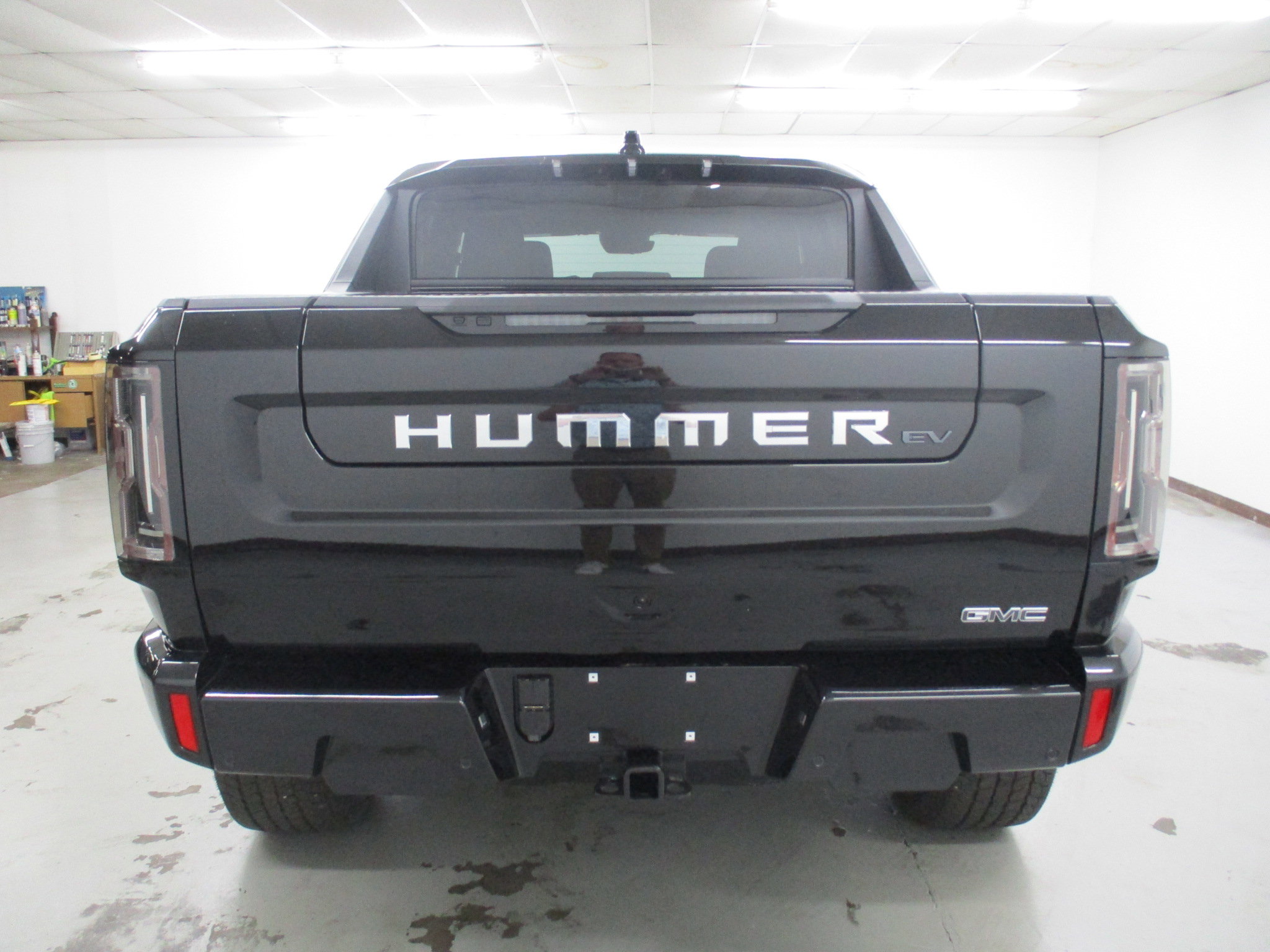 New 2026 GMC Hummer EV 4x4 Crew Cab w/ LPO, Dark Essentials Package image 4