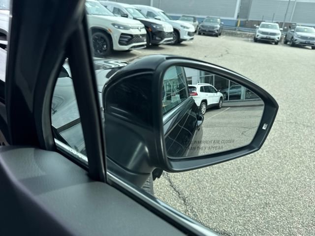 Certified 2024 Volkswagen Tiguan SE w/ Panoramic Sunroof Package image 35