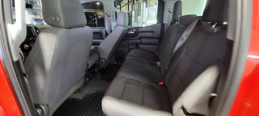 Used 2019 Chevrolet Silverado 1500 Custom w/ Custom Convenience Package AWD/4WD image 10
