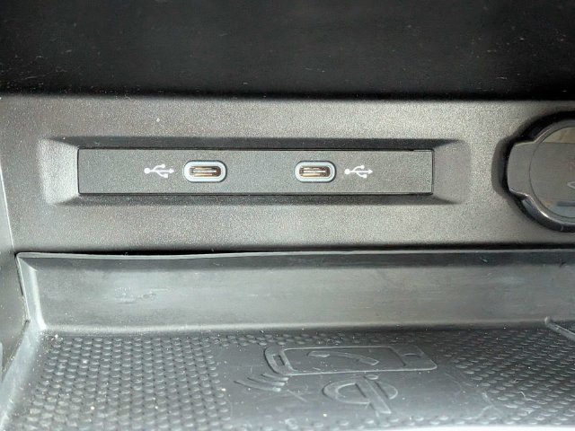 Certified 2023 Volkswagen Tiguan SE w/ Panoramic Sunroof Package FWD image 23