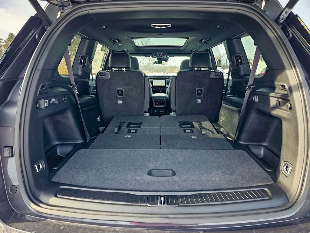 New 2025 Jeep Grand Cherokee L Limited w/ Black Appearance Package image 38