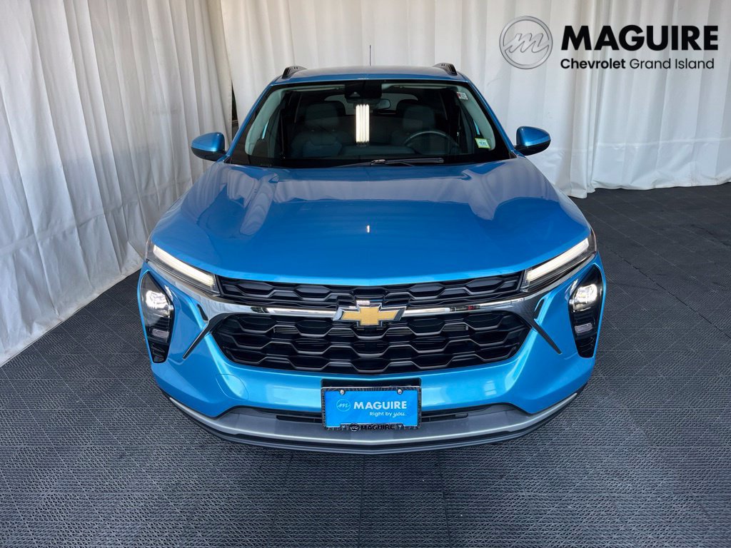 Used 2025 Chevrolet Trax LT w/ Driver Confidence Package FWD image 29