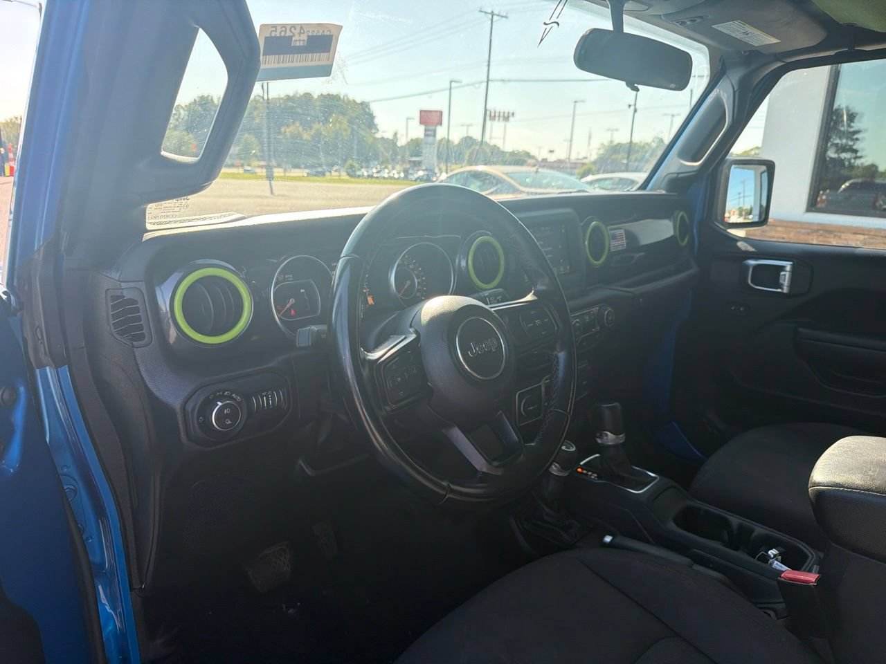 Used 2022 Jeep Gladiator Sport AWD/4WD image 4