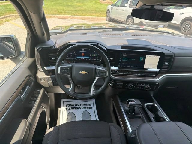 Used 2024 Chevrolet Silverado 1500 LT w/ Z71 Off-Road Package AWD/4WD image 18