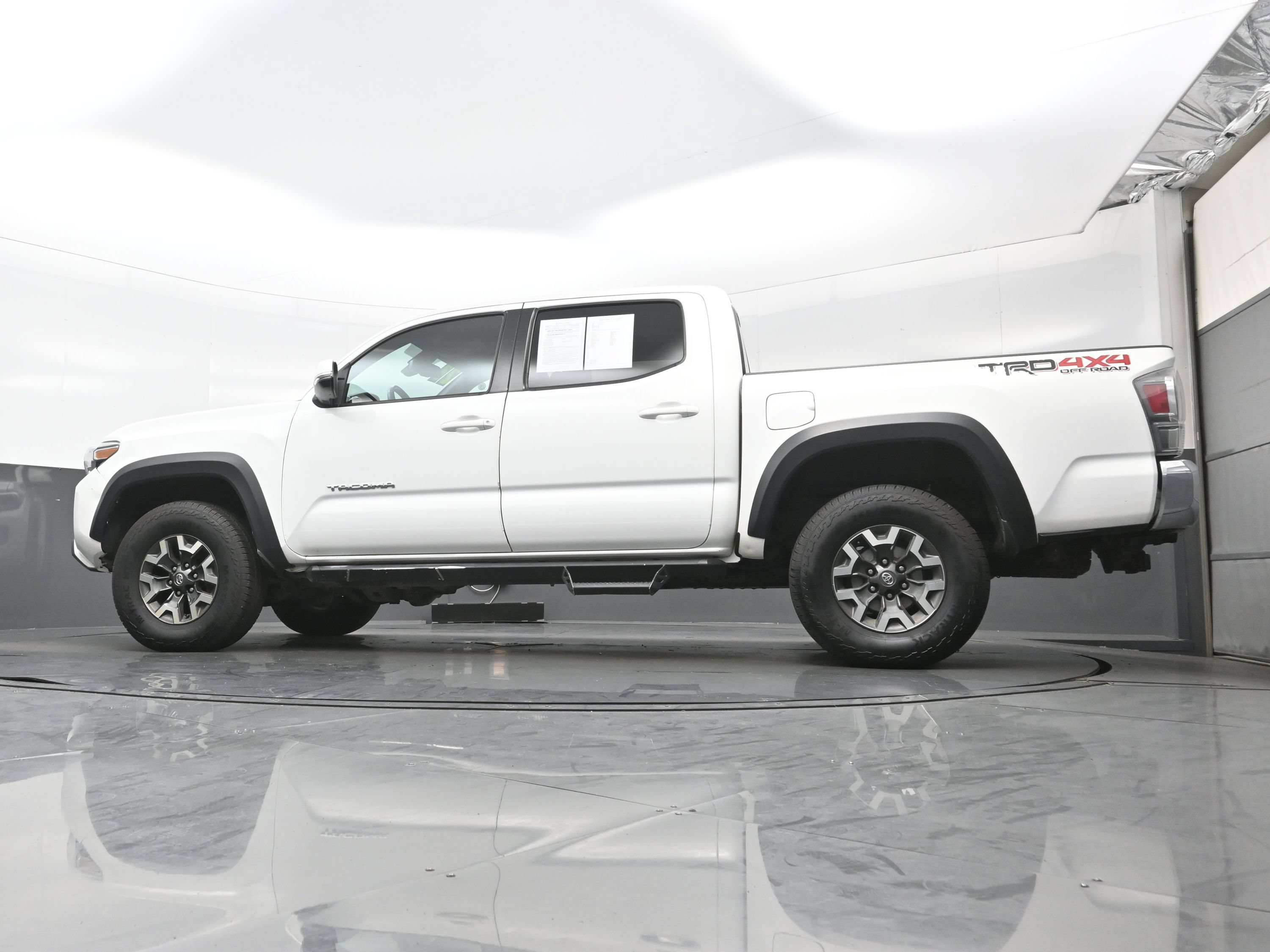 Used 2023 Toyota Tacoma TRD Off-Road AWD/4WD image 27