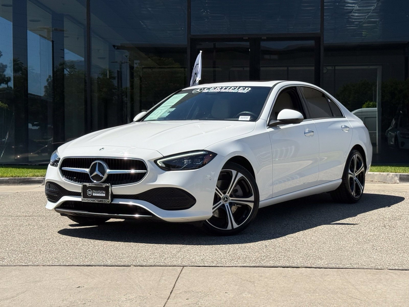 Used 2024 Mercedes-Benz C 300 Sedan image 2