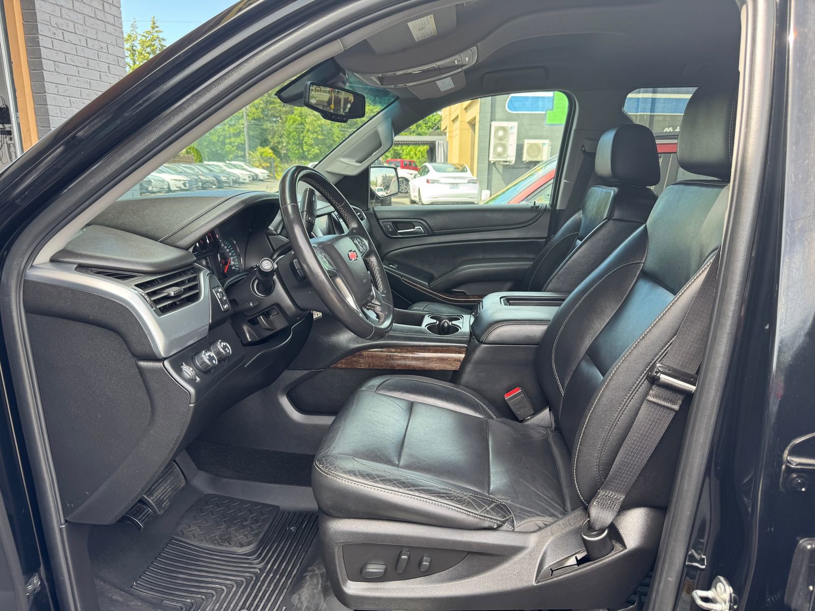 Used 2018 Chevrolet Tahoe LT AWD/4WD image 9