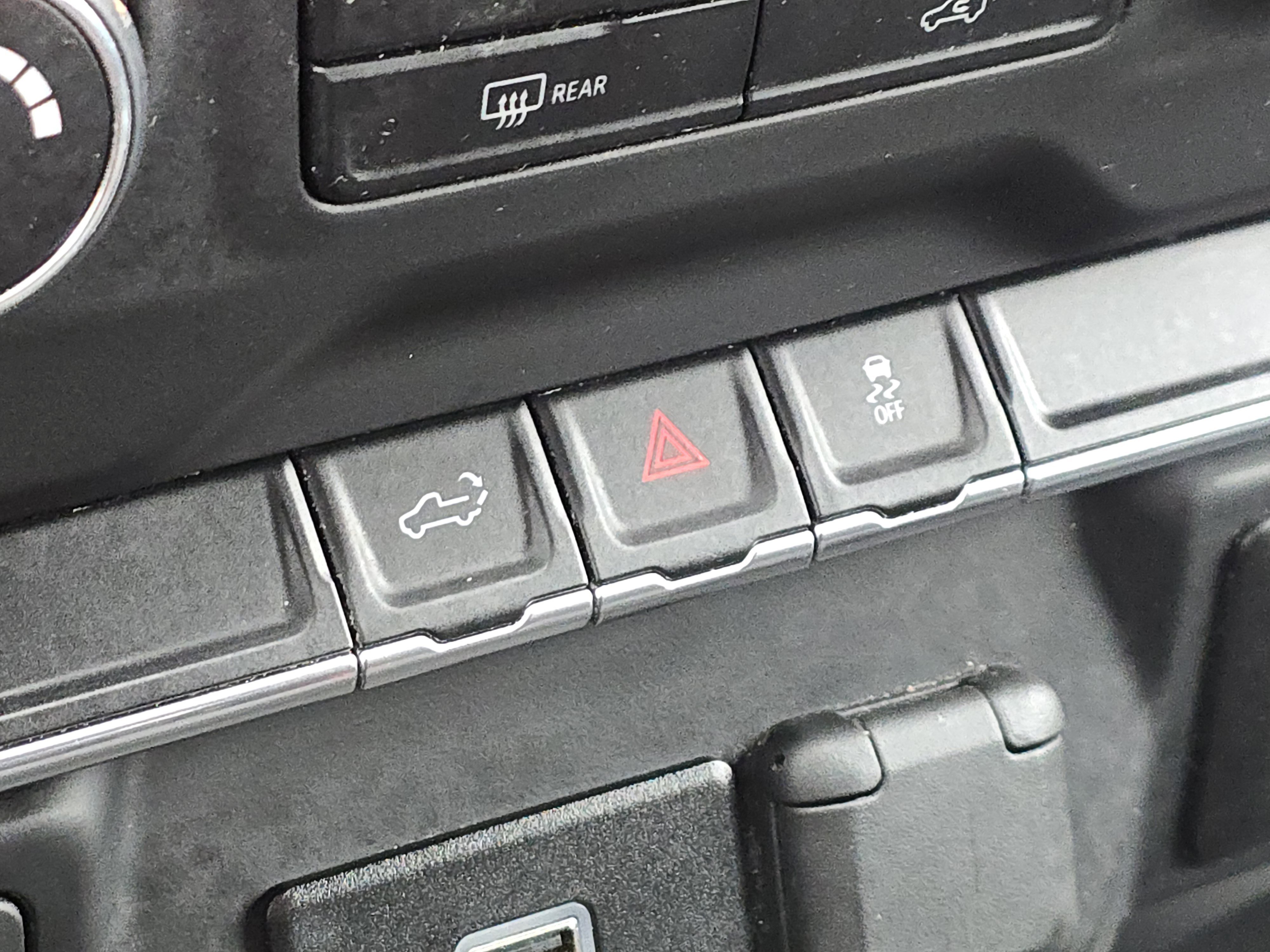 Used 2020 Chevrolet Silverado 1500 Custom w/ Custom Value Package image 27