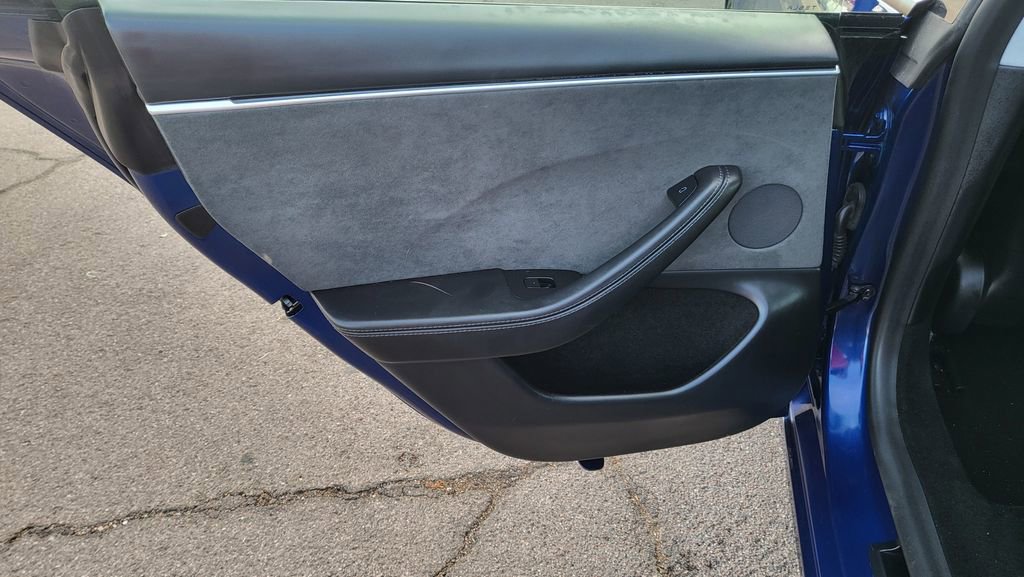 Used 2025 Tesla Model 3 Long Range image 21