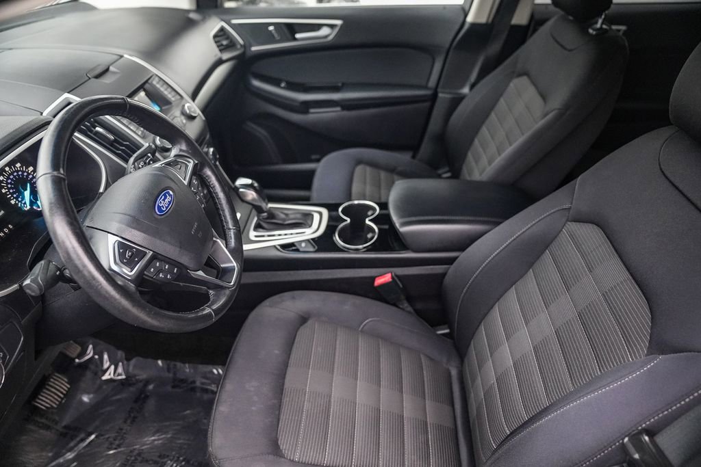 Used 2018 Ford Edge SEL image 20