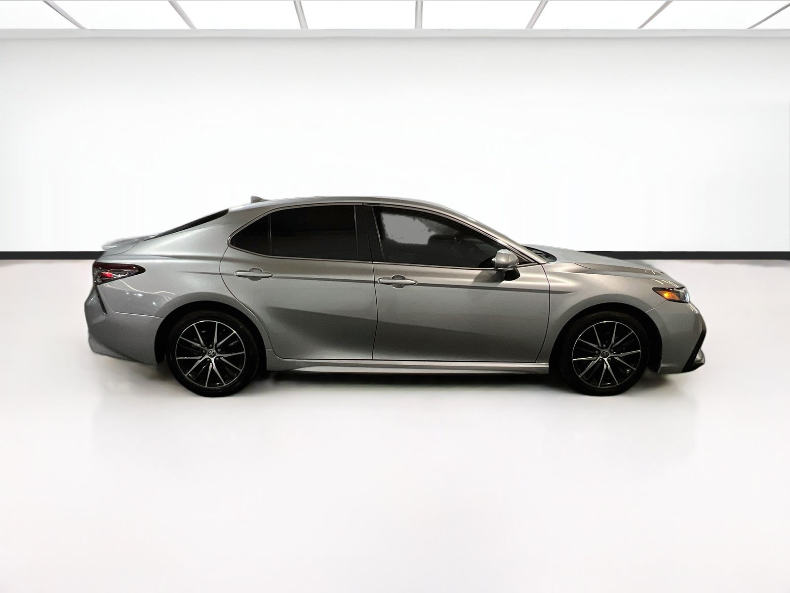 Used 2023 Toyota Camry SE FWD image 22