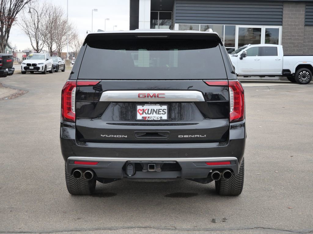 Used 2022 GMC Yukon Denali w/ Denali Premium Package image 8