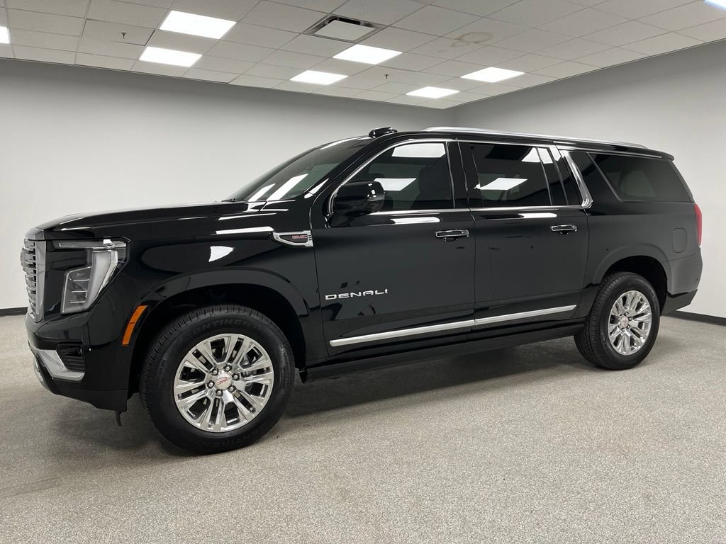 Used 2025 GMC Yukon XL Denali w/ Sun & Power Step Package AWD/4WD image 6