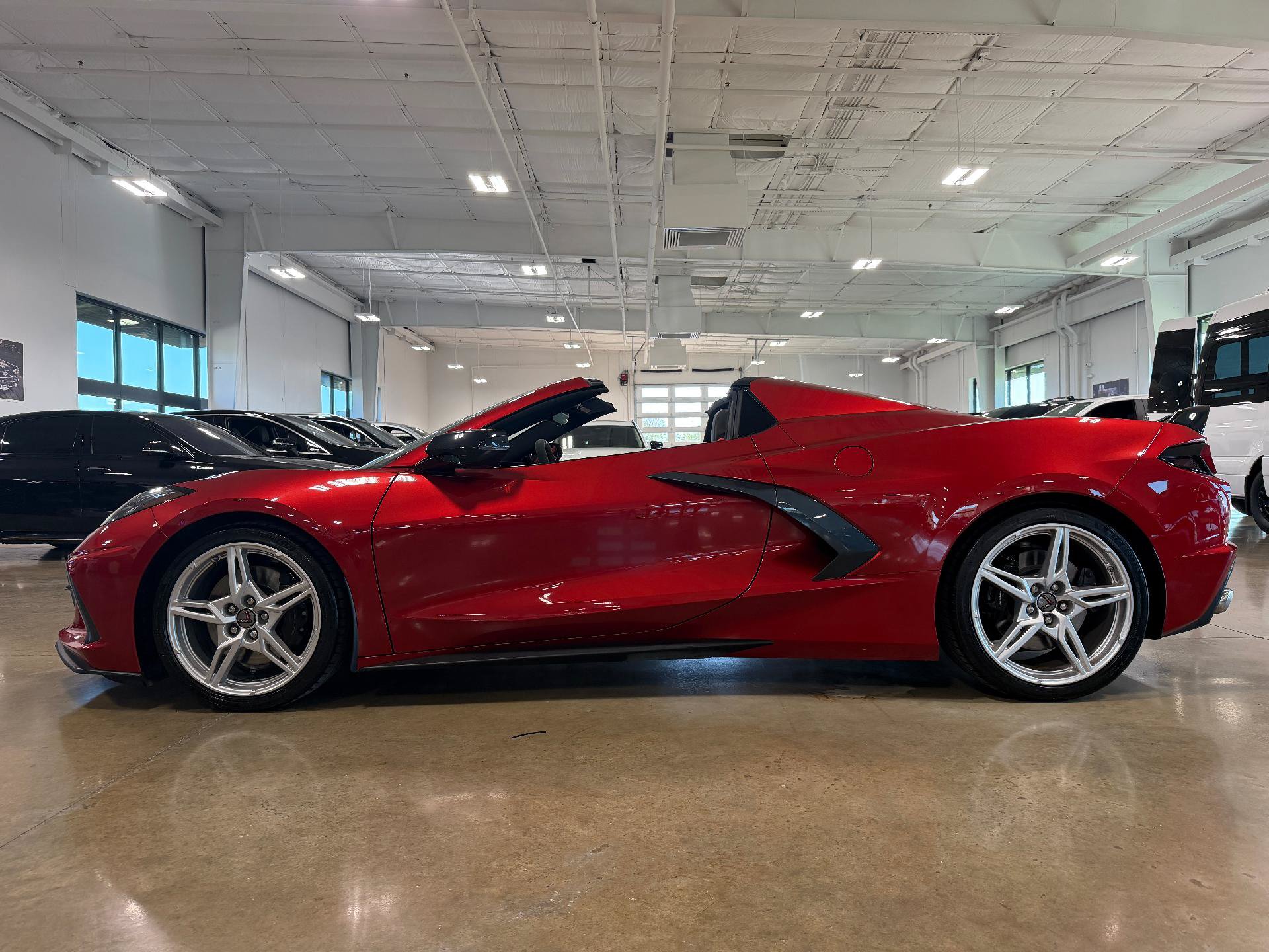 Used 2023 Chevrolet Corvette Stingray Preferred Conv w/ Z51 Performance Package RWD image 3