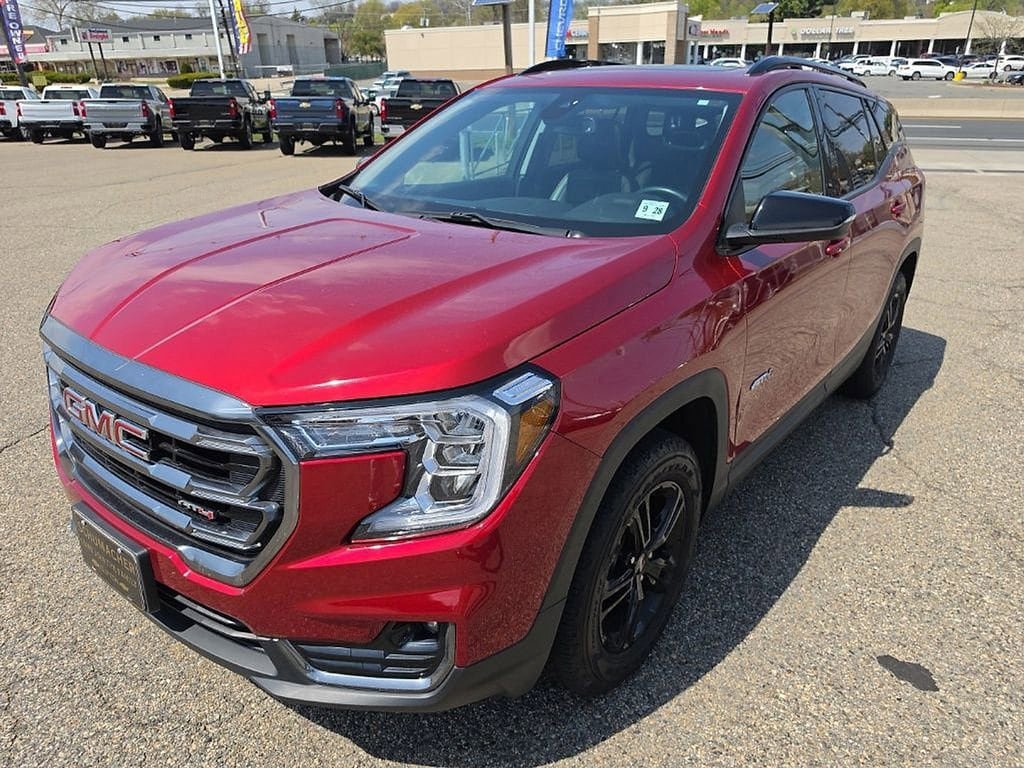 Used 2023 GMC Terrain AT4 image 7