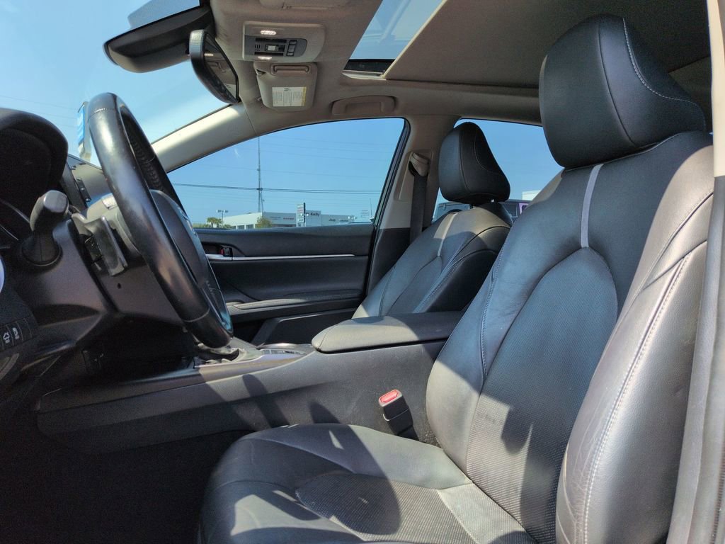 Used 2021 Toyota Camry XSE w/ Navigation Package image 8