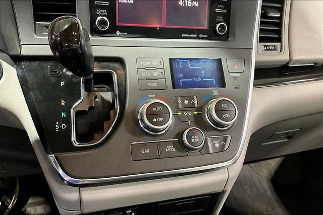 Used 2019 Toyota Sienna XLE FWD image 15