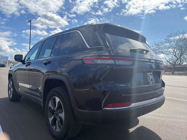 Used 2022 Jeep Grand Cherokee Limited 4xe image 3