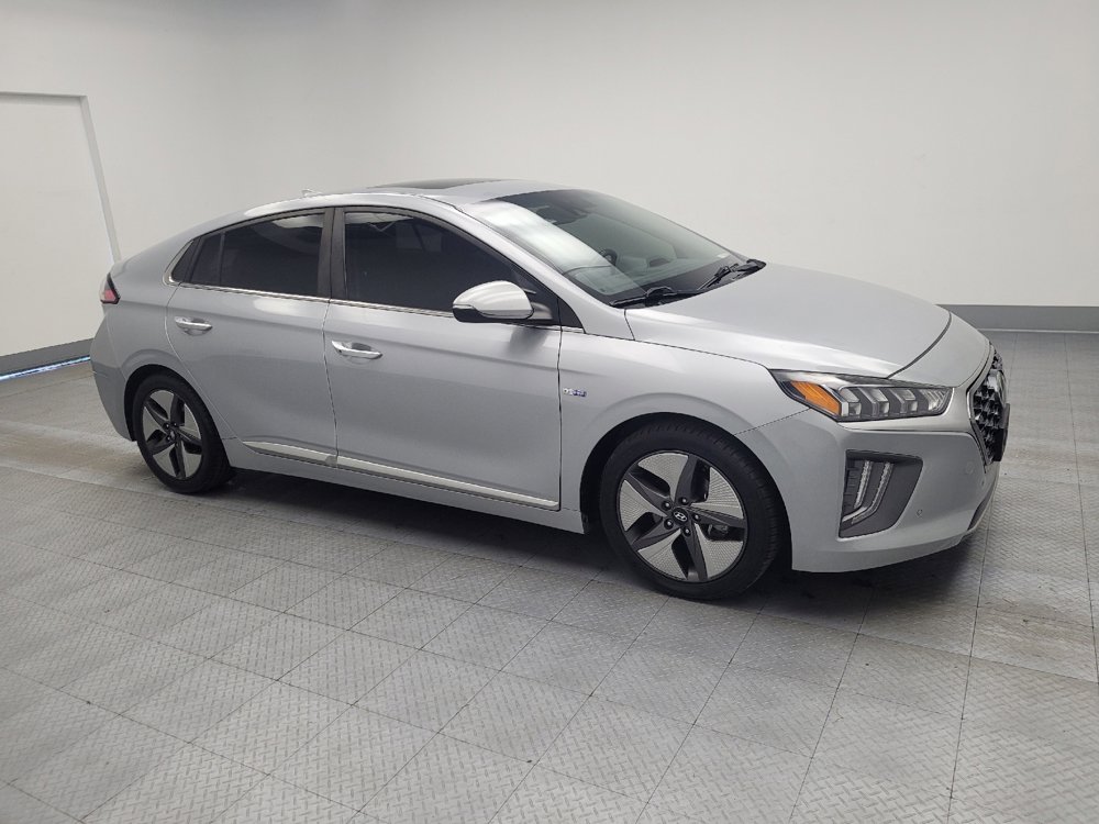 Used 2020 Hyundai Ioniq Limited image 11