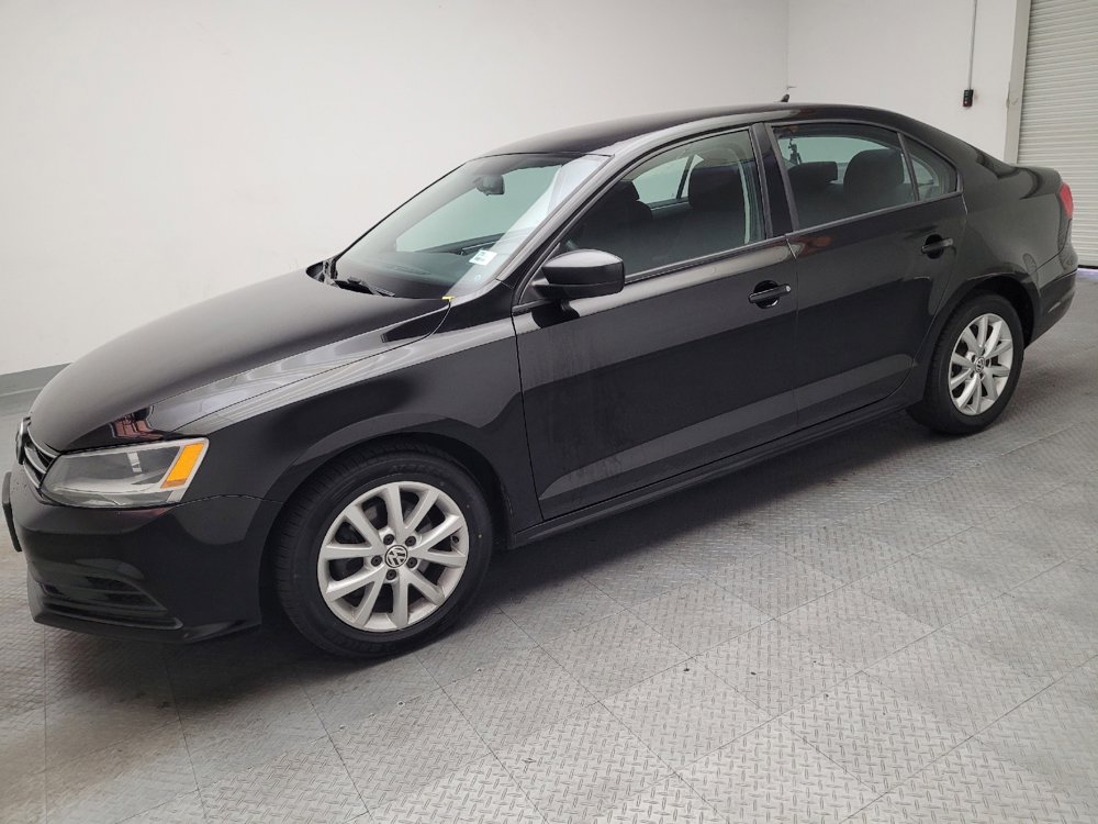 Used 2015 Volkswagen Jetta SE FWD image 2