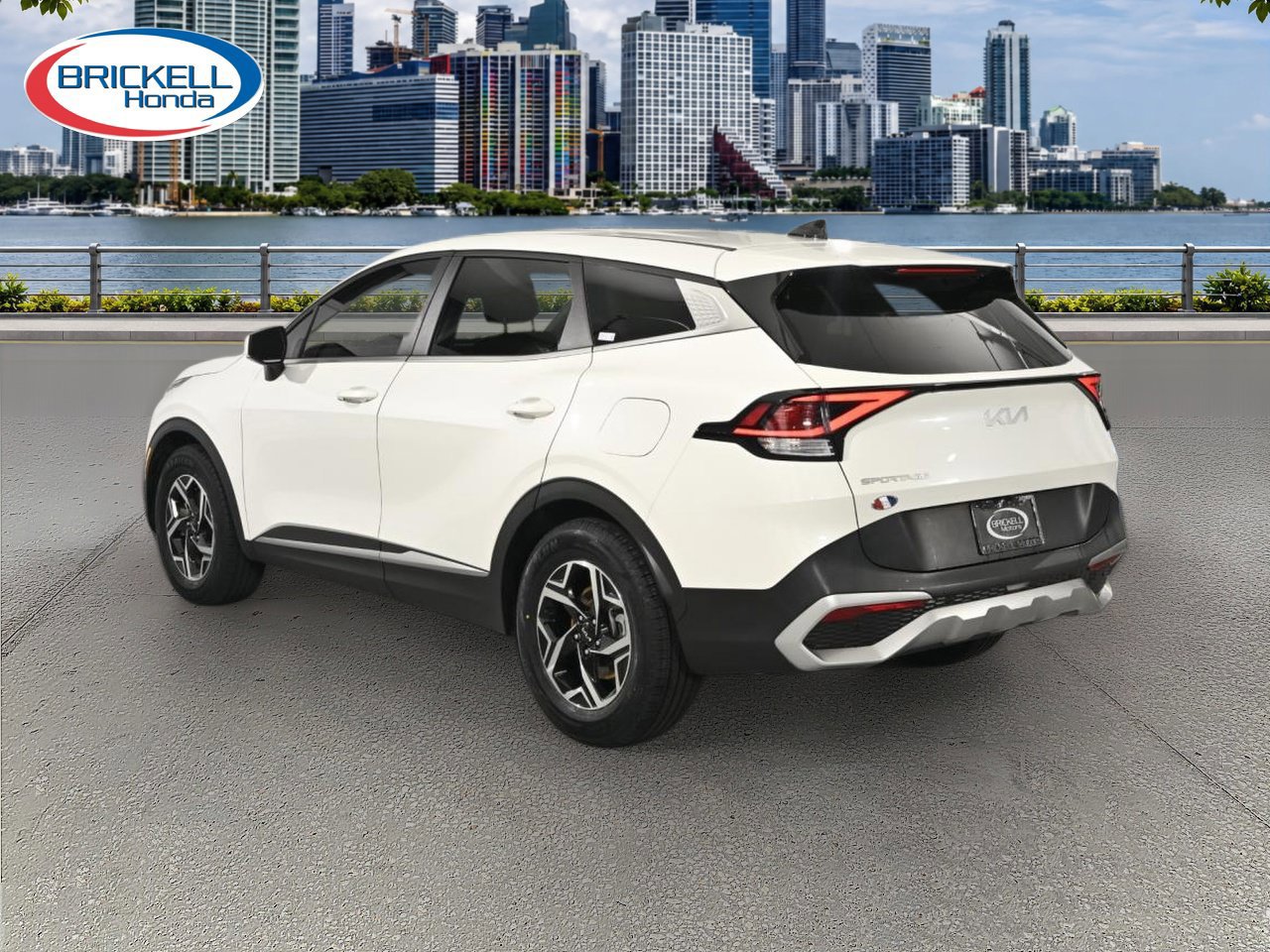 Used 2023 Kia Sportage LX FWD image 4