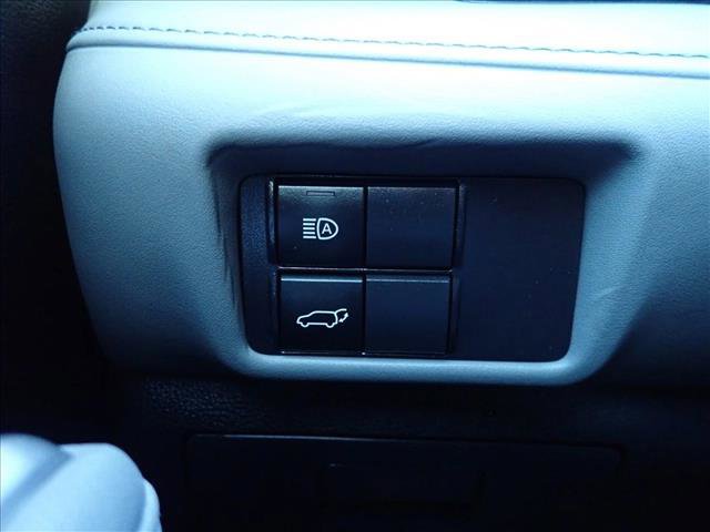 Used 2023 Toyota Highlander LE FWD image 23