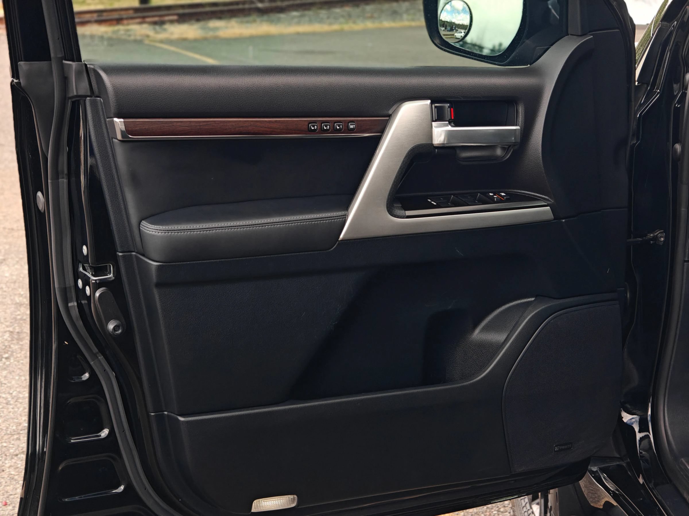 Used 2019 Toyota Land Cruiser AWD/4WD image 19
