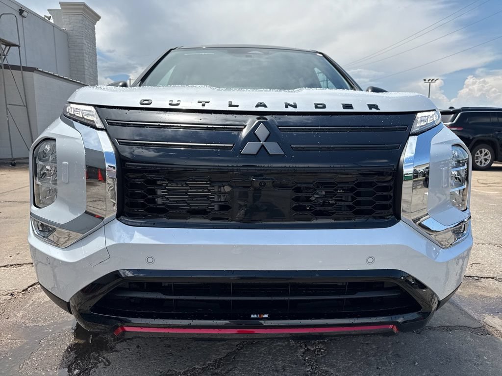 New 2026 Mitsubishi Outlander AWD image 2