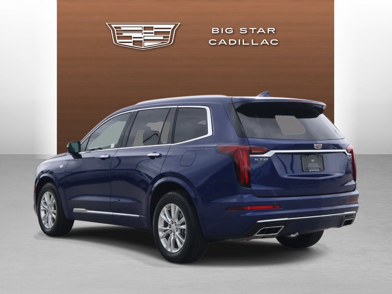 Certified 2025 Cadillac XT6 Luxury FWD image 2
