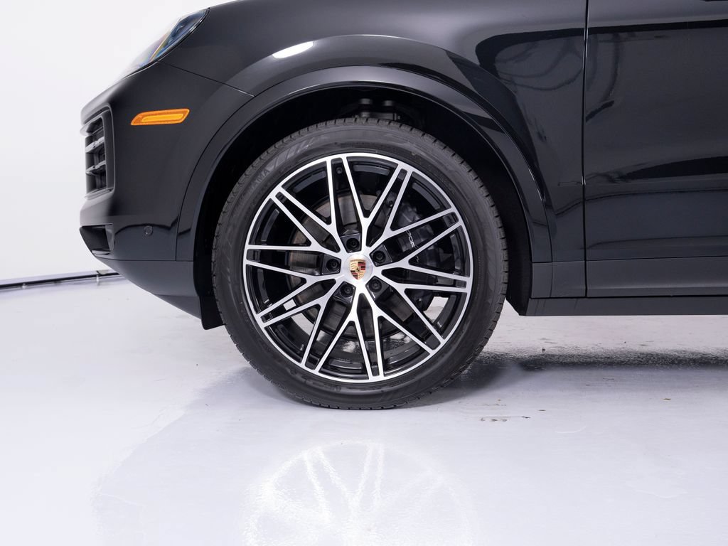 New 2026 Porsche Cayenne Coupe AWD/4WD image 15