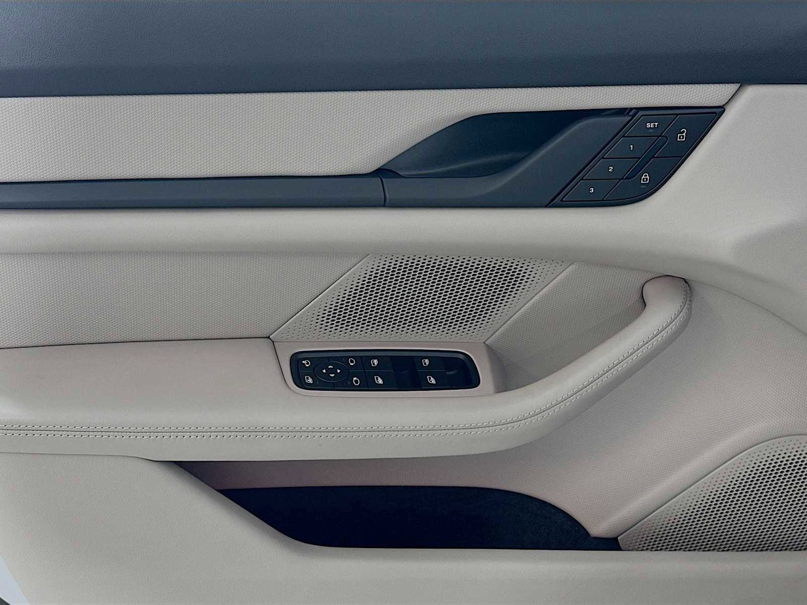 Certified 2025 Porsche Taycan image 11